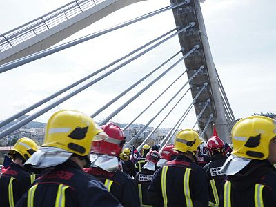 2016 04 18 ManifaBombeirosOurense12.jpg